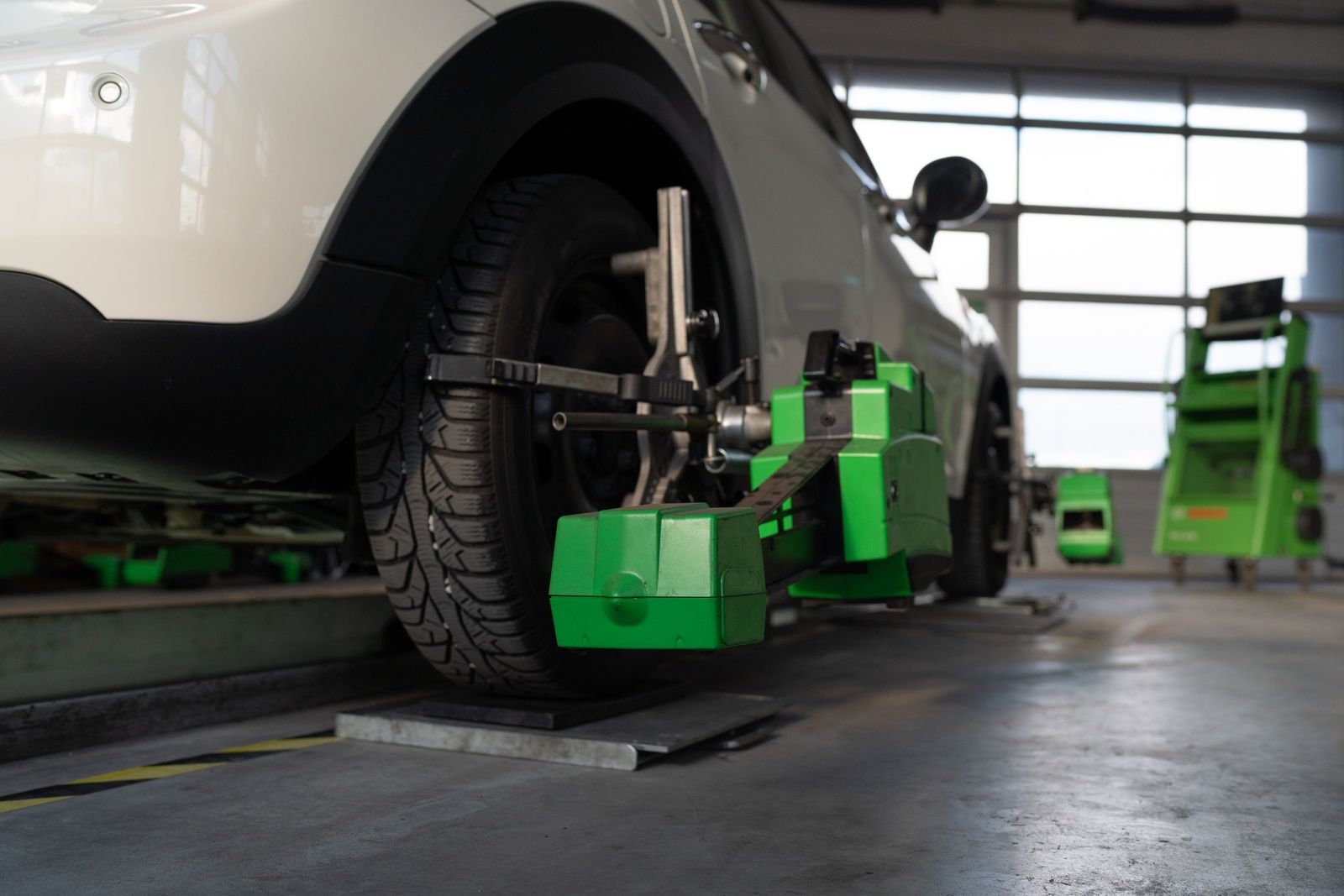 Suspension Alignment System Vehicle Repair Shop Suspension Repairs